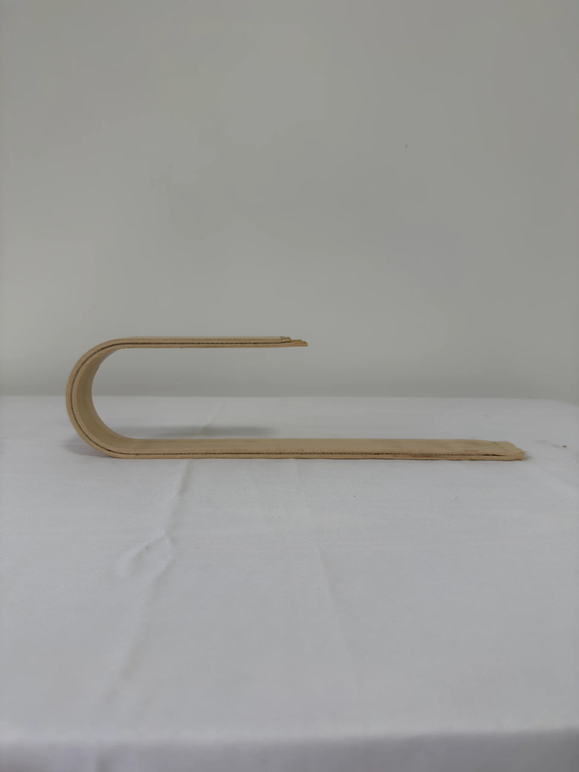 Premium Bent Plywood Slat with Double-Sided White Ash Veneer | 60 x 3.5 x 0.8 cm (23.62" x 1.38" x 0.31") | Curved Ash Veneer Wood Blank for Furniture, Woodworking & DIY Home Decor