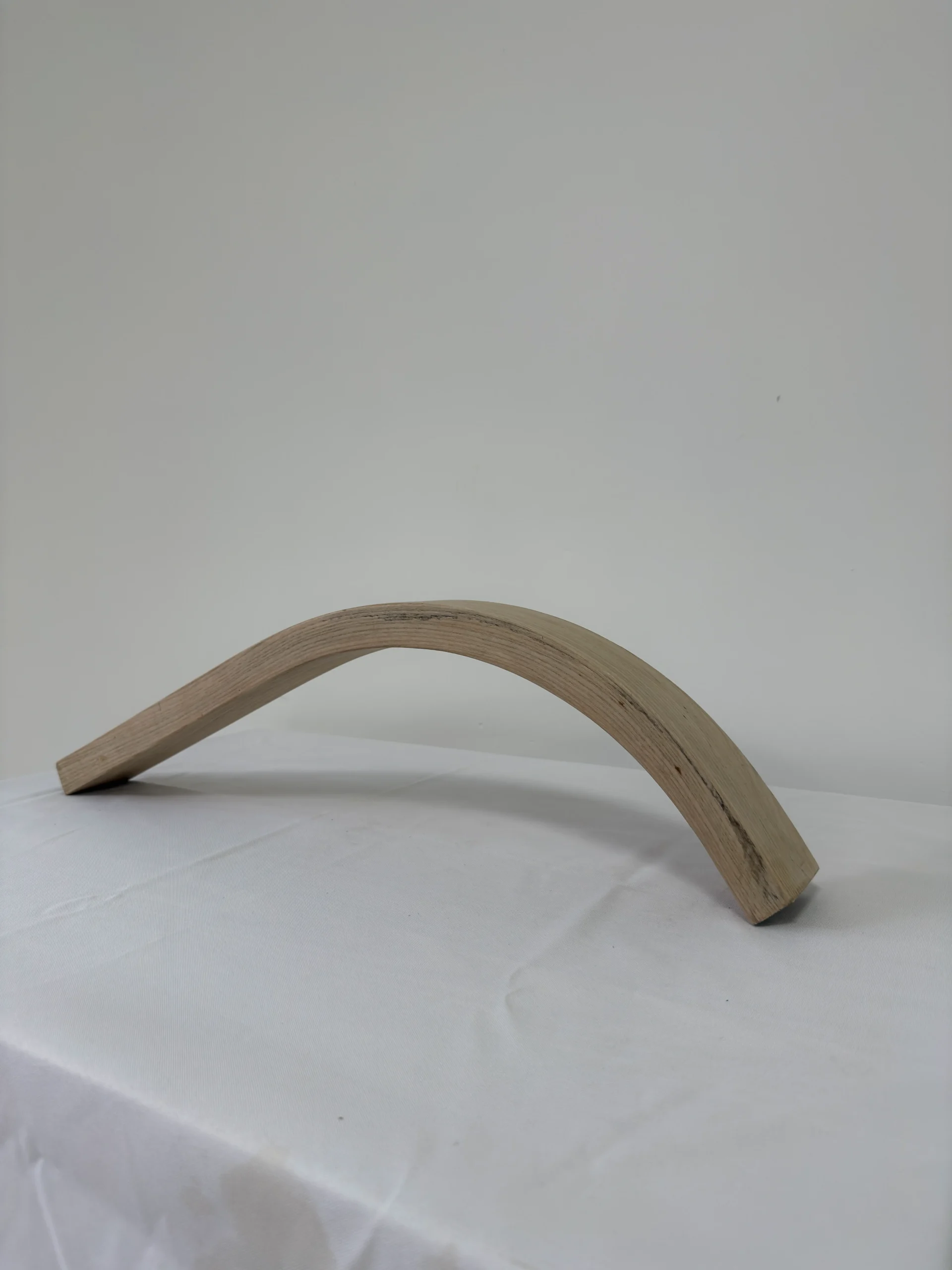 Premium Solid White Ash Wood Press-Curved Bent Slat | 115 x 11.5 x 2.9 cm (45.28" x 4.53" x 1.14") | Furniture-Grade Curved Ash Blank for Woodworking, Bentwood Furniture & Home Decor