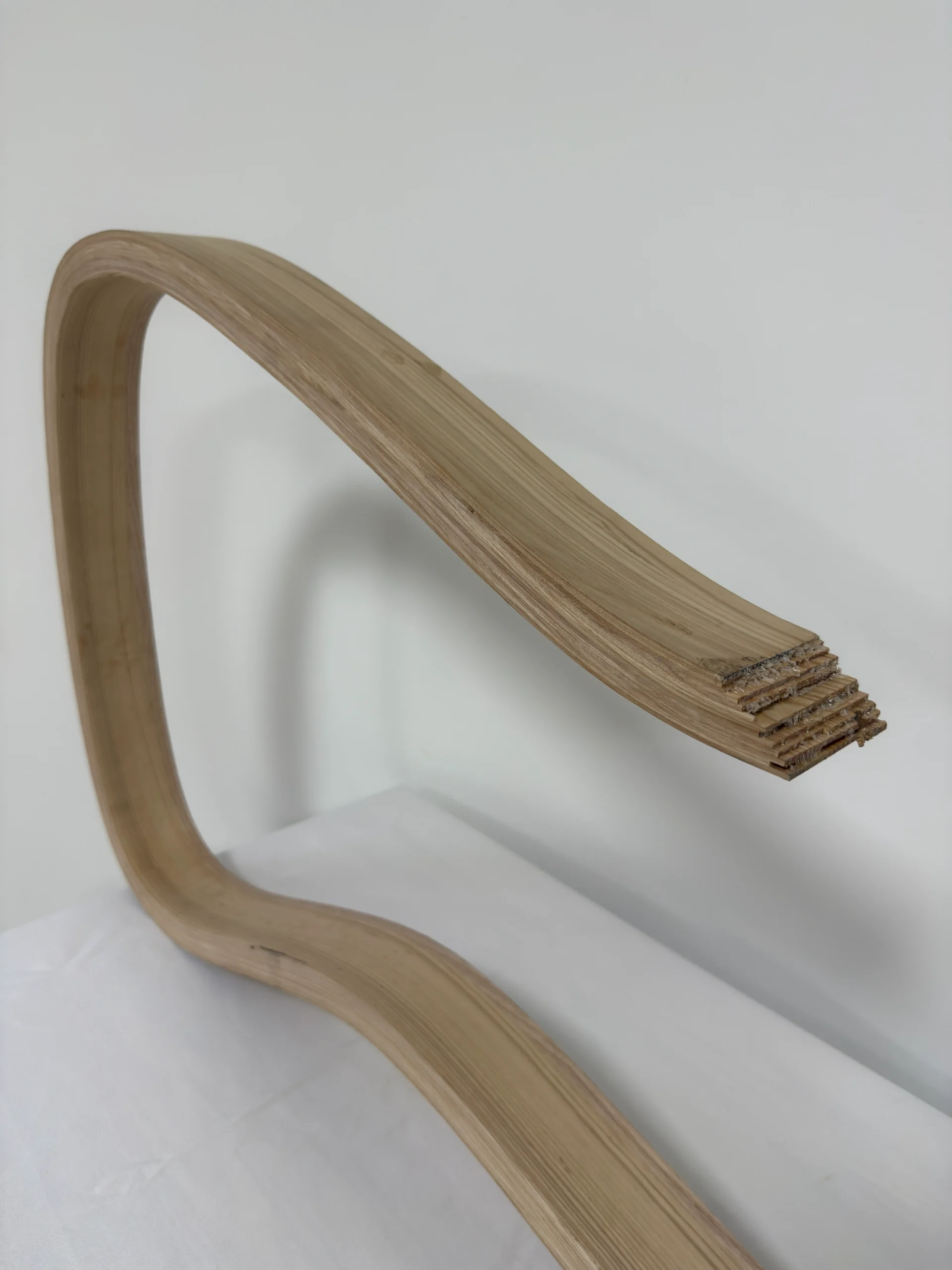 Premium Laminated Solid White Ash Wood Bent Slat | 210 x 7.5 x 3 cm (82.68" x 2.95" x 1.18") Curved All-Ash Composite for Furniture, Custom Woodworking & Architectural Builds