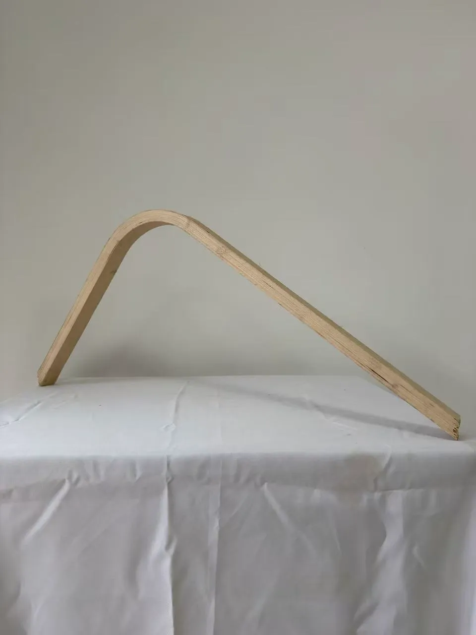 Premium Bent Laminated Ash Wood Strip | 115 x 4 x 2.4 cm (≈45.28" x 1.57" x 0.94") | 13.5cm Bend Radius