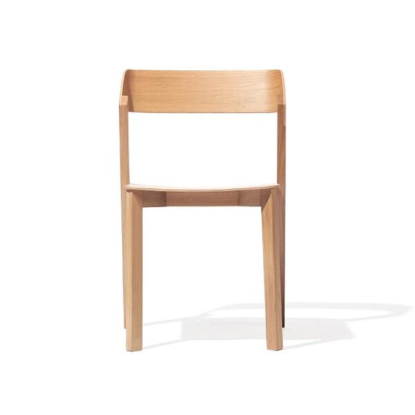 d4dca273f85f10f07998327d7f907c3d.jpg Modern Curved Back Chair - Ergonomic Design with Smooth Lines, Minimalist Seating for Home/Office