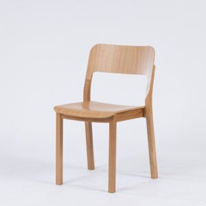dbdfc102fc8eb7e0c773b7a588ca55ac.jpg Modern Solid Wood Chair with Curved Backrest Light Wooden Dining Chair for Home/Office/Cafe